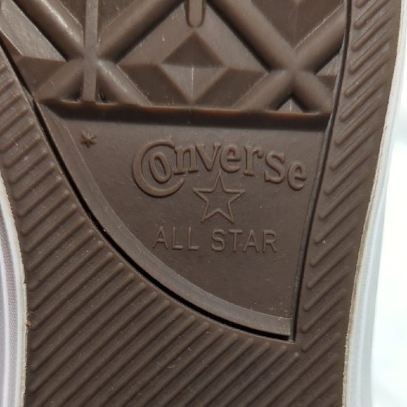 Converse Women's Off-White Sneakers with Gold Accents Size 10... Beautiful!!! - Picture 10 of 15